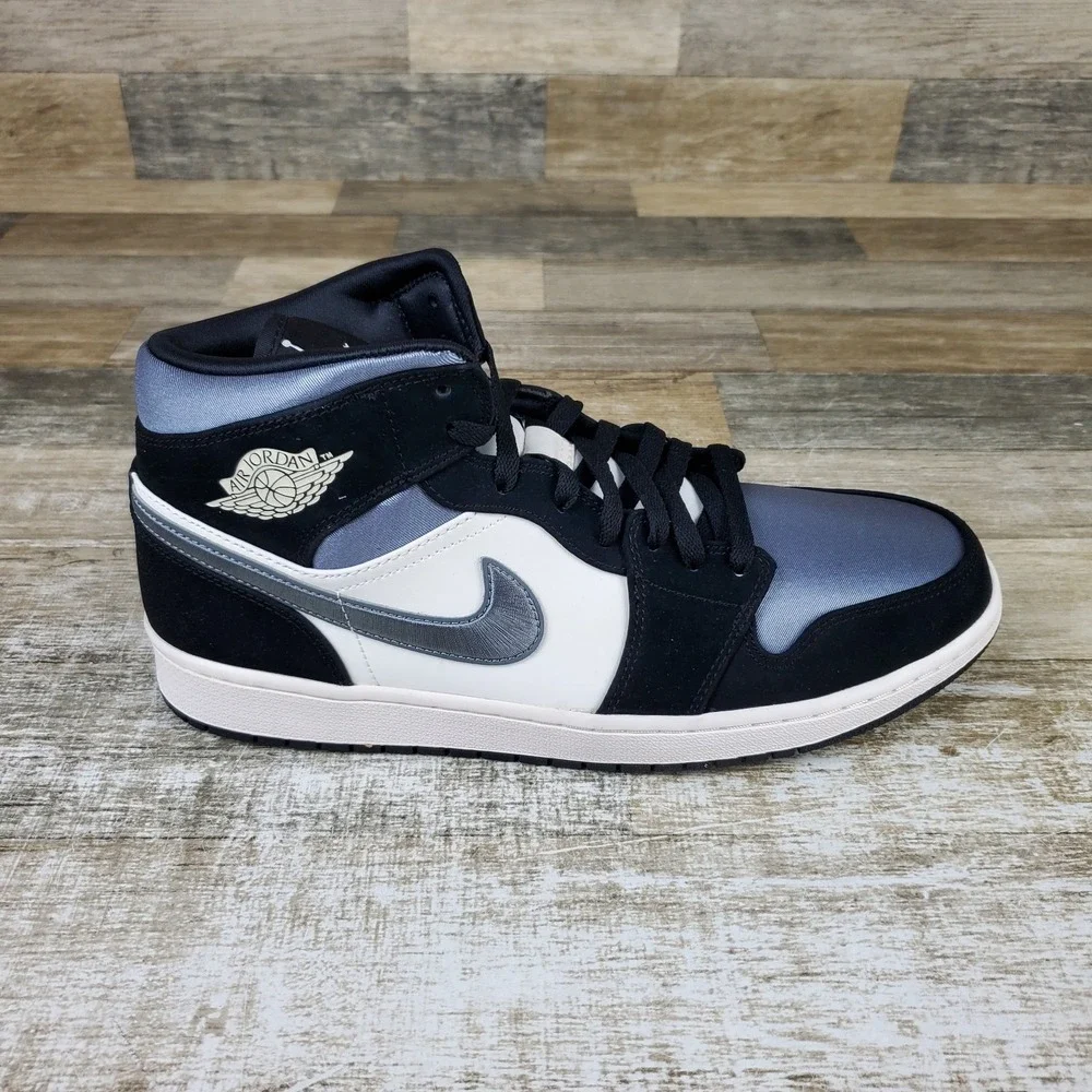 Nike Air Jordan 1 Mid SE Mens Shoes Sz 12 Black Smoke Gray Sail Basketball